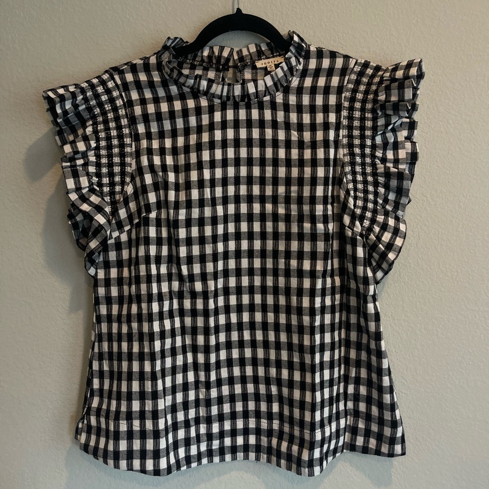 Flutter Sleeve Gingham Blouse